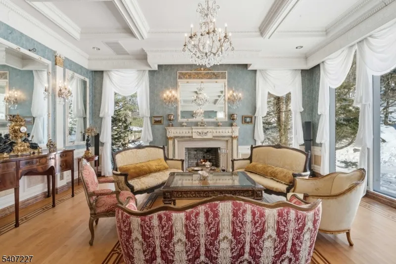 12 E Saddle River Rd Saddle River, NJ 07458