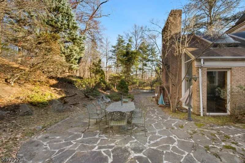 12 E Saddle River Rd Saddle River, NJ 07458