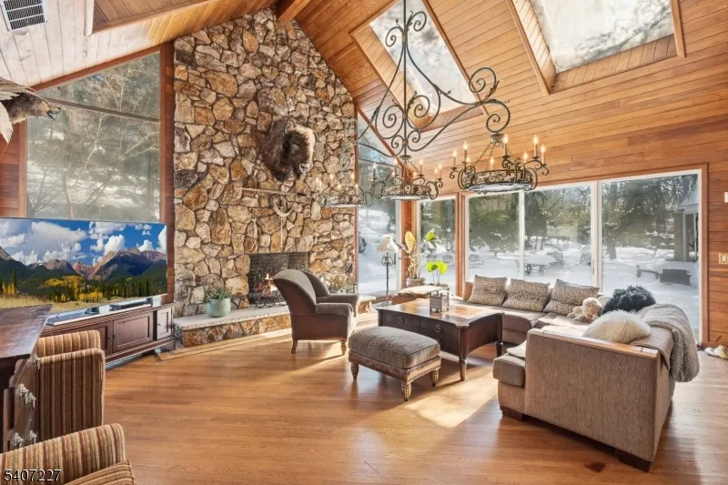 12 E Saddle River Rd Saddle River, NJ 07458