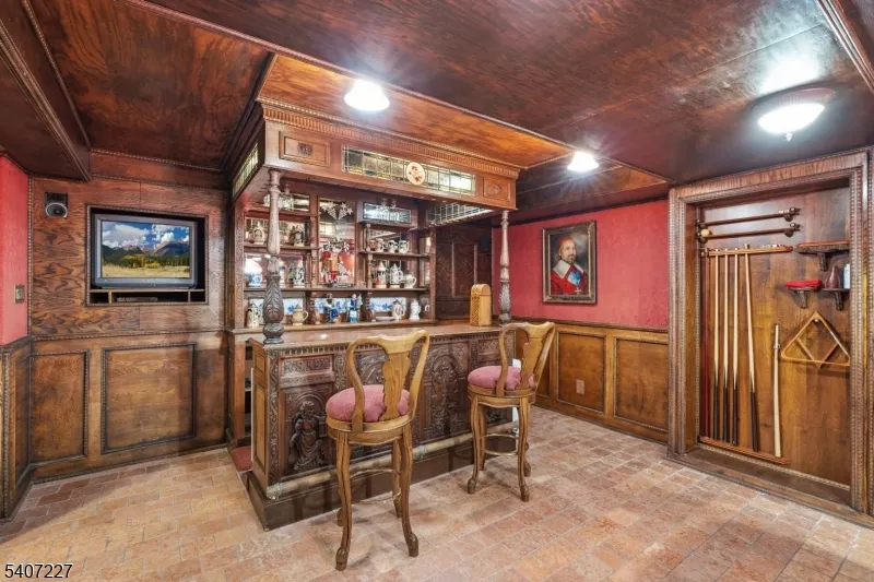 12 E Saddle River Rd Saddle River, NJ 07458