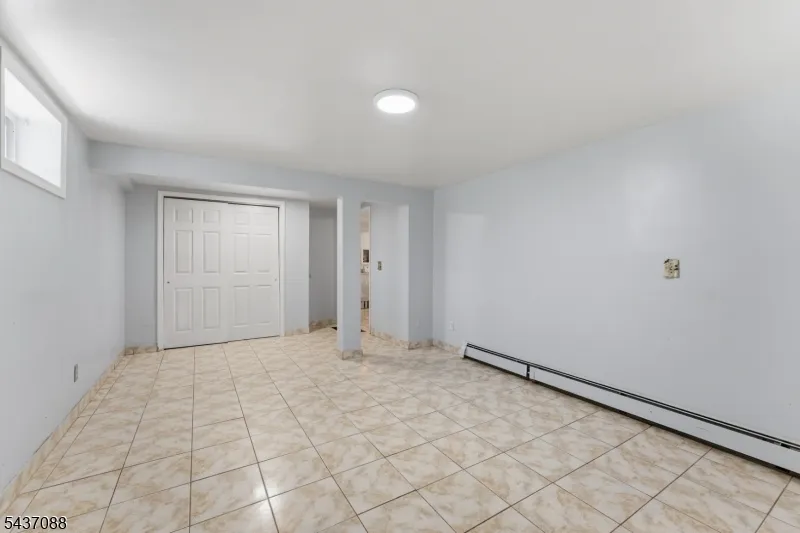 72 Clarendon Pl Hackensack City, NJ 07601
