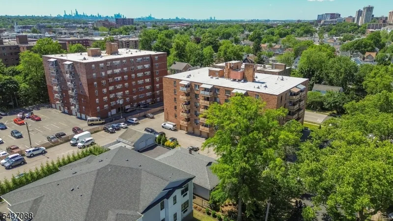72 Clarendon Pl Hackensack City, NJ 07601