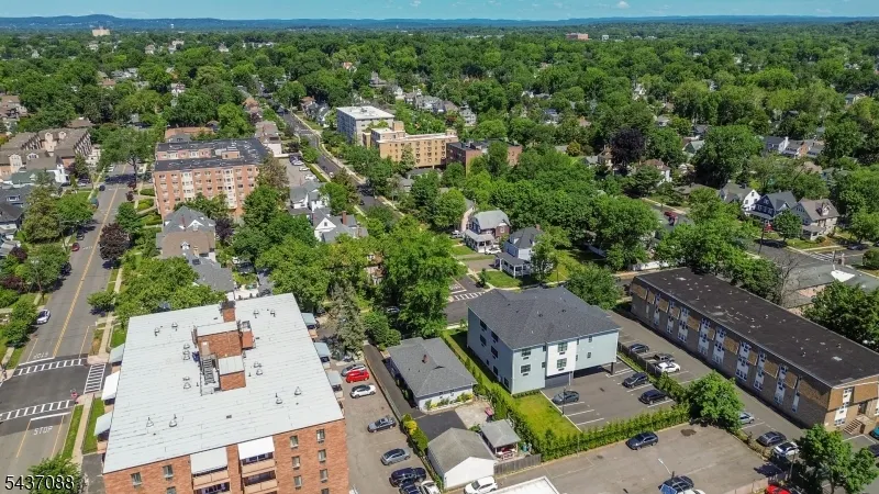 72 Clarendon Pl Hackensack City, NJ 07601