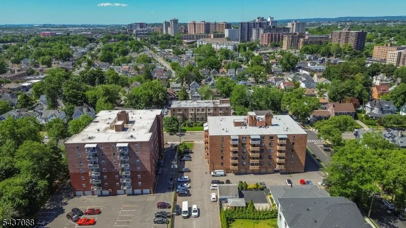 72 Clarendon Pl Hackensack City, NJ 07601