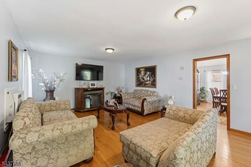 72 Clarendon Pl Hackensack City, NJ 07601