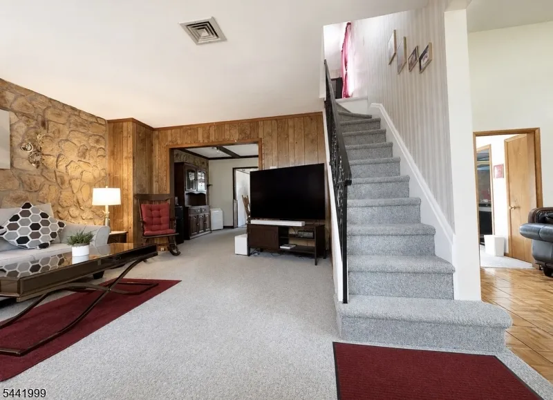 58 La France Ave Bloomfield, NJ 07003