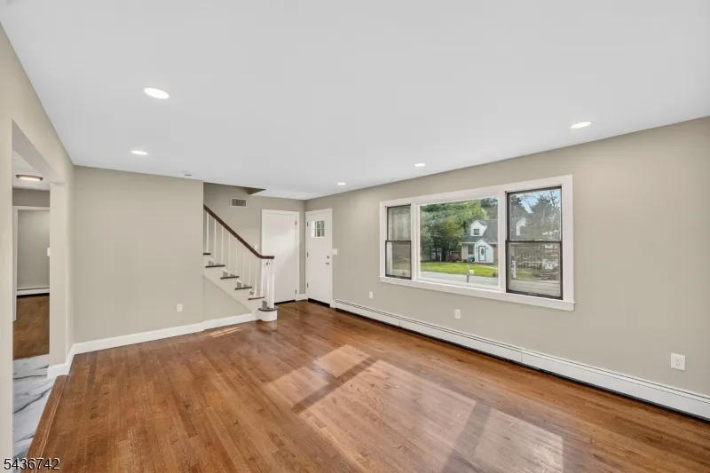11 Franklin St Mahwah, NJ 07430