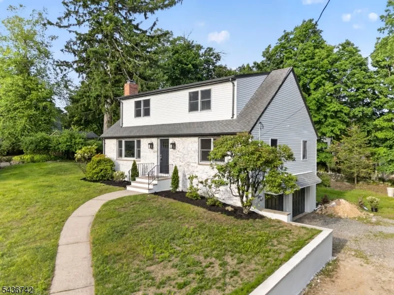 11 Franklin St Mahwah, NJ 07430