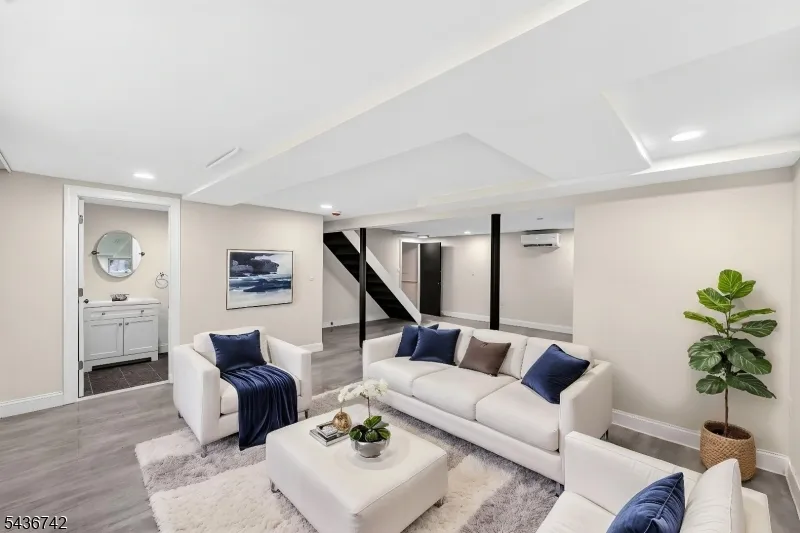 11 Franklin St Mahwah, NJ 07430