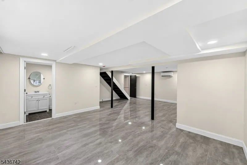 11 Franklin St Mahwah, NJ 07430