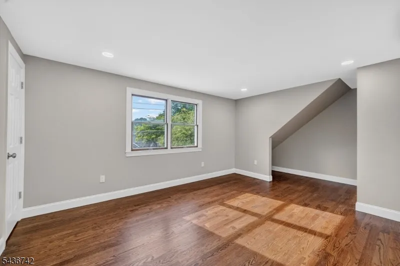 11 Franklin St Mahwah, NJ 07430