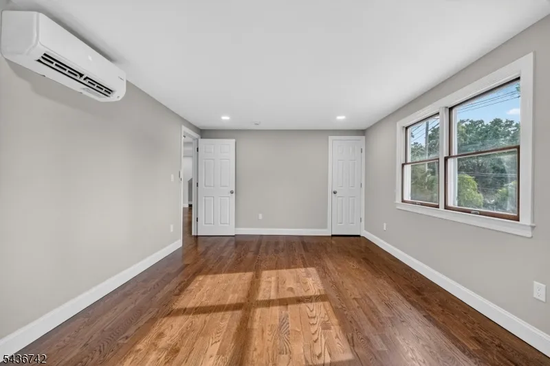 11 Franklin St Mahwah, NJ 07430