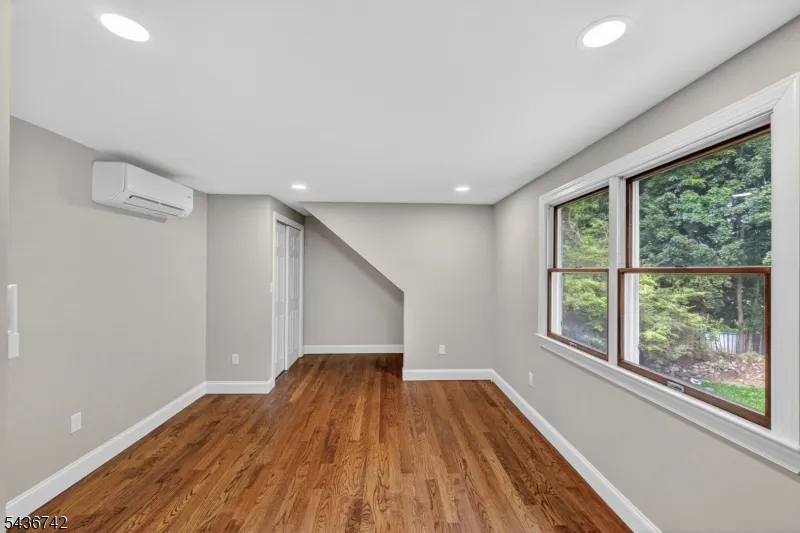11 Franklin St Mahwah, NJ 07430