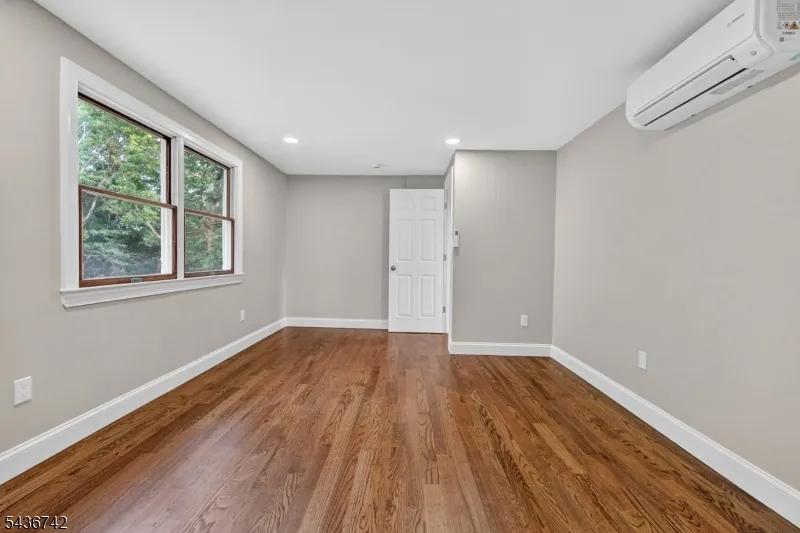11 Franklin St Mahwah, NJ 07430