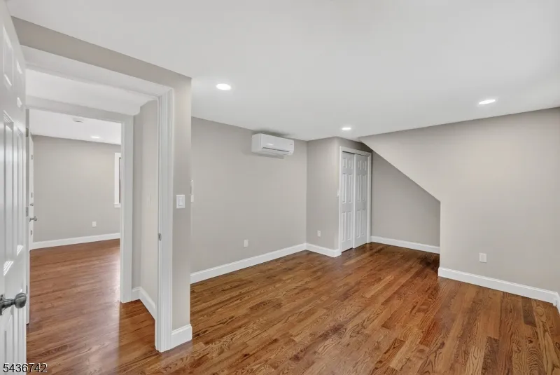 11 Franklin St Mahwah, NJ 07430