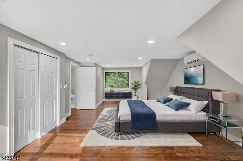 11 Franklin St Mahwah, NJ 07430