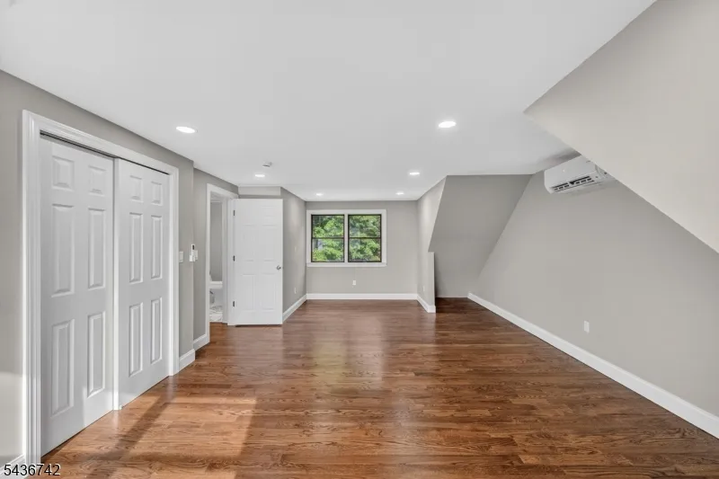 11 Franklin St Mahwah, NJ 07430