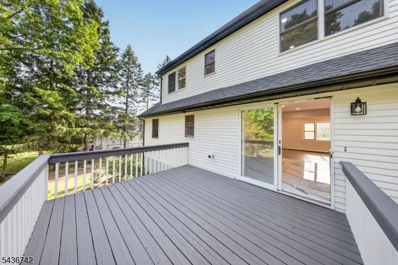11 Franklin St Mahwah, NJ 07430