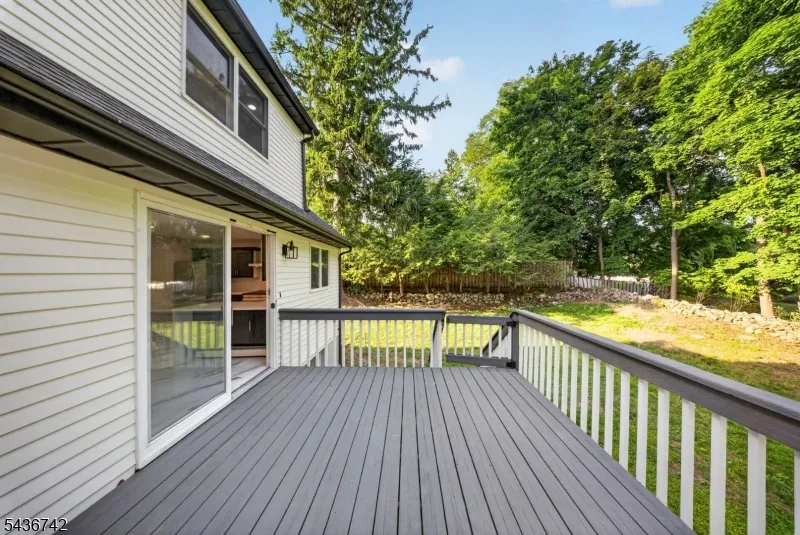 11 Franklin St Mahwah, NJ 07430