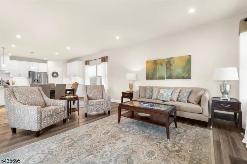 124 Club House Dr Washington, NJ 07882