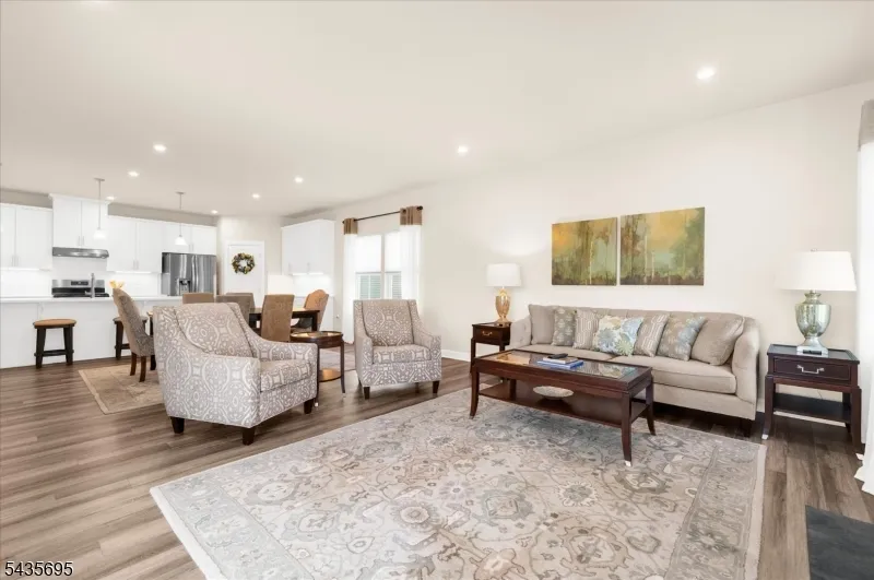 124 Club House Dr Washington, NJ 07882