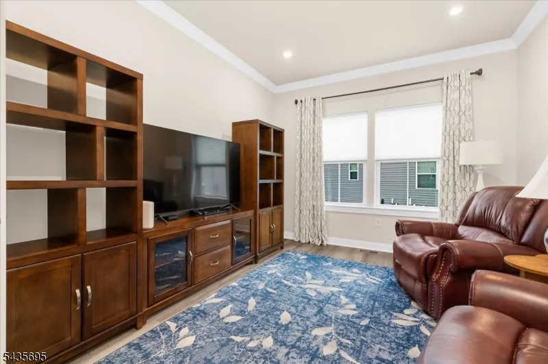 124 Club House Dr Washington, NJ 07882