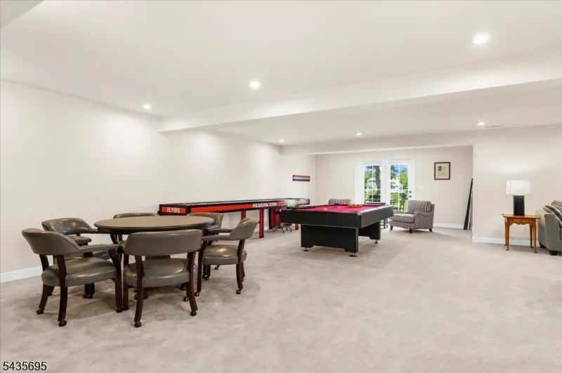 124 Club House Dr Washington, NJ 07882