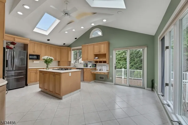 45 Kershner Pl Fair Lawn, NJ 07410
