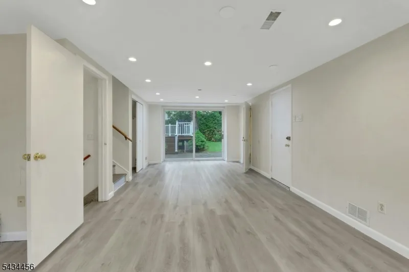 45 Kershner Pl Fair Lawn, NJ 07410