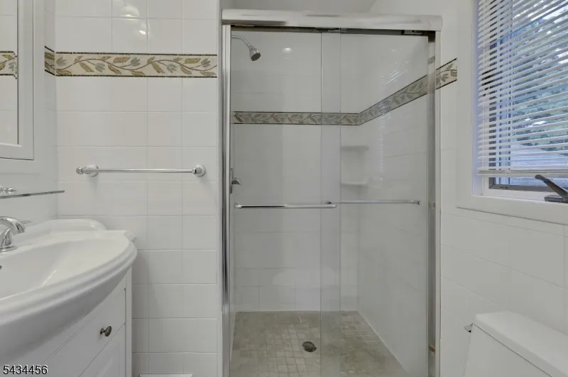 45 Kershner Pl Fair Lawn, NJ 07410