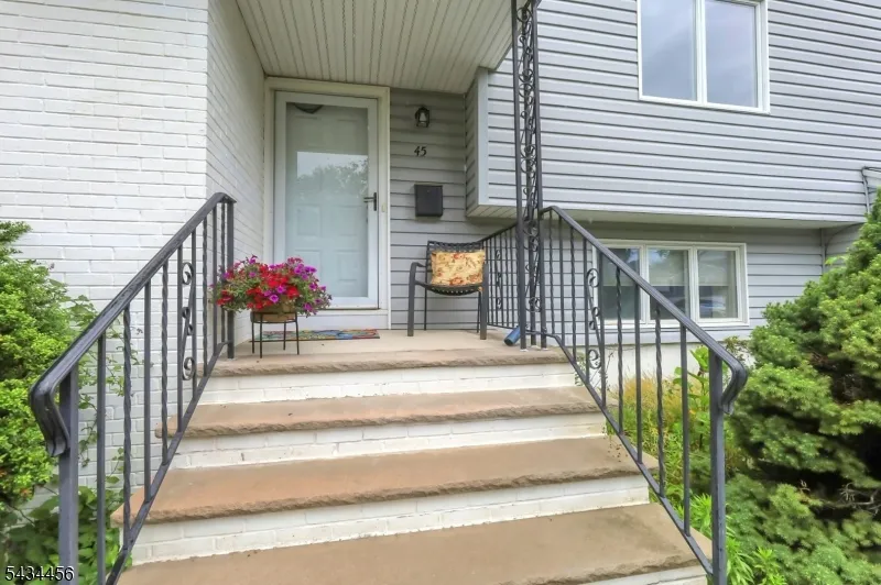 45 Kershner Pl Fair Lawn, NJ 07410