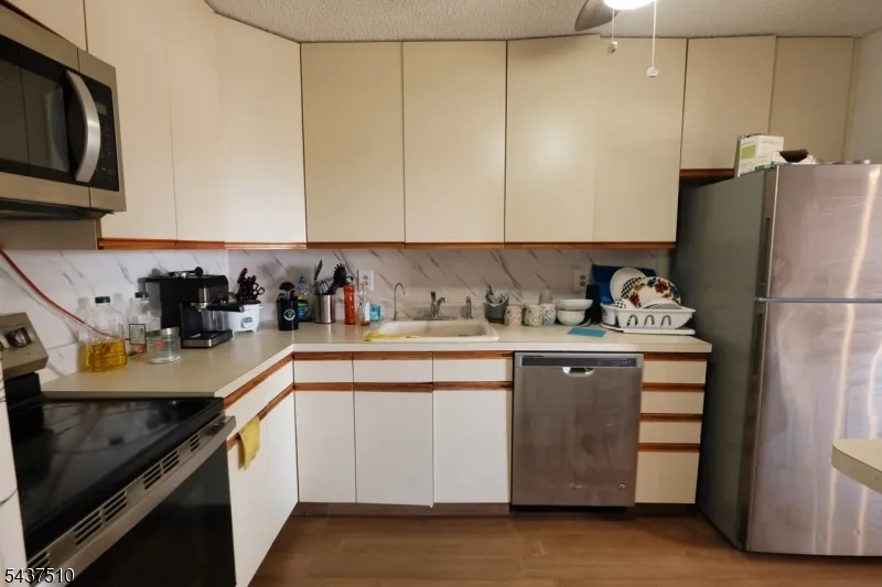 10 N Wood Ave #519 Unit 519 Linden City, NJ 07036