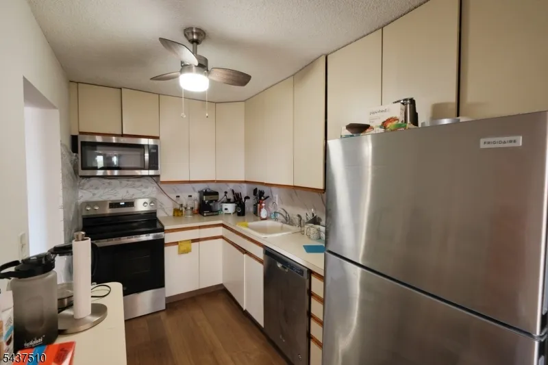10 N Wood Ave #519 Unit 519 Linden City, NJ 07036