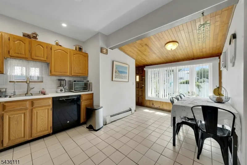 230 Sherman Ave Roselle Park, NJ 07204