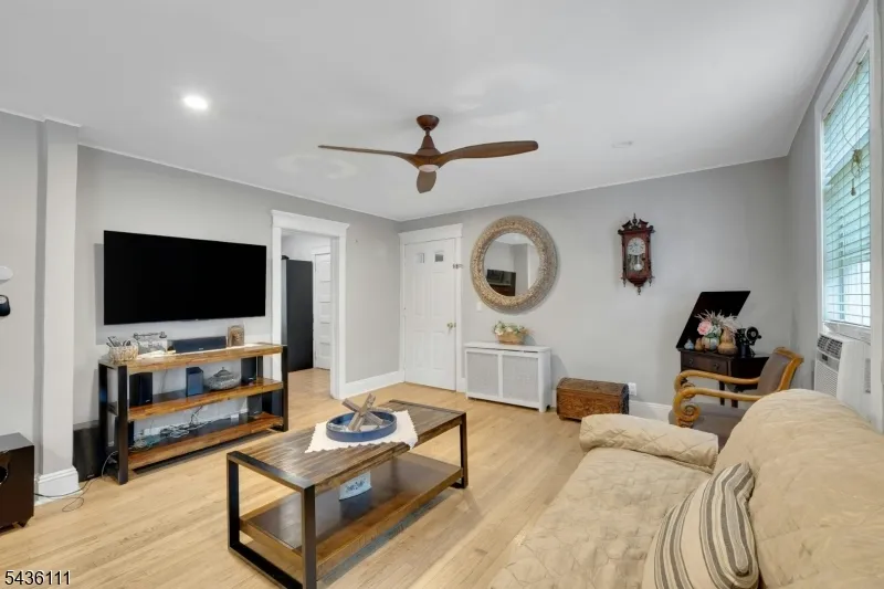 230 Sherman Ave Roselle Park, NJ 07204