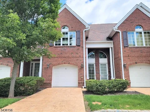 40 Schmidt Cir