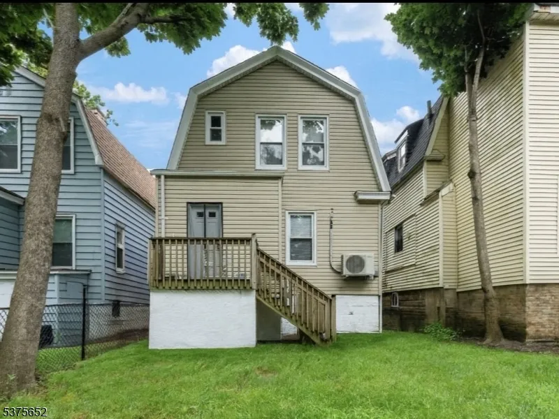 41 Coit St Irvington, NJ 07111
