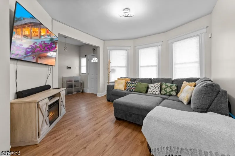 41 Coit St Irvington, NJ 07111