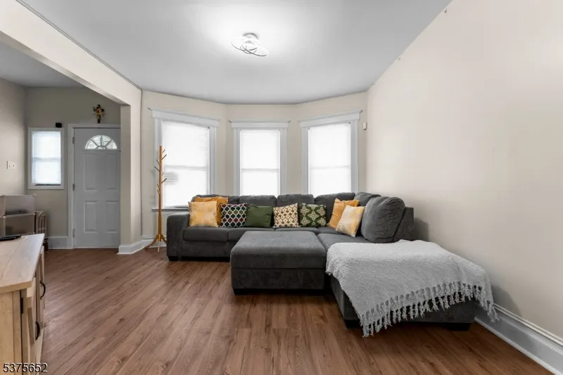 41 Coit St Irvington, NJ 07111