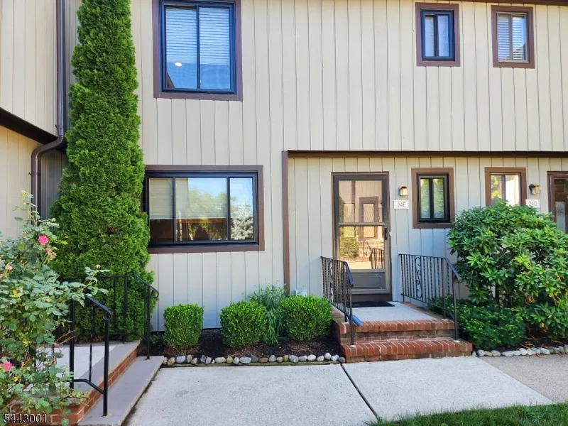 38 Park St 24E #E Unit E Florham Park, NJ 07932