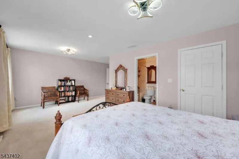 286 Summerhill Dr Parsippany-Troy Hills, NJ 07950
