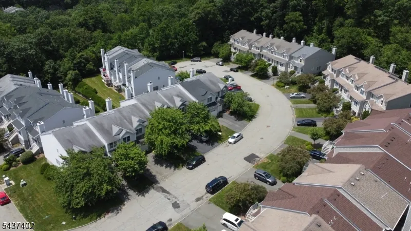 286 Summerhill Dr Parsippany-Troy Hills, NJ 07950