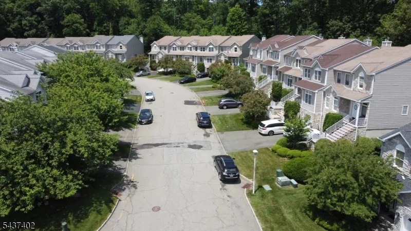 286 Summerhill Dr Parsippany-Troy Hills, NJ 07950