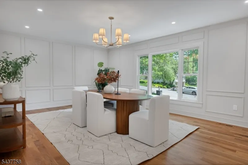 51 Brookside Ter North Caldwell, NJ 07006