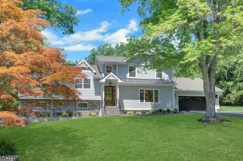 51 Brookside Ter North Caldwell, NJ 07006