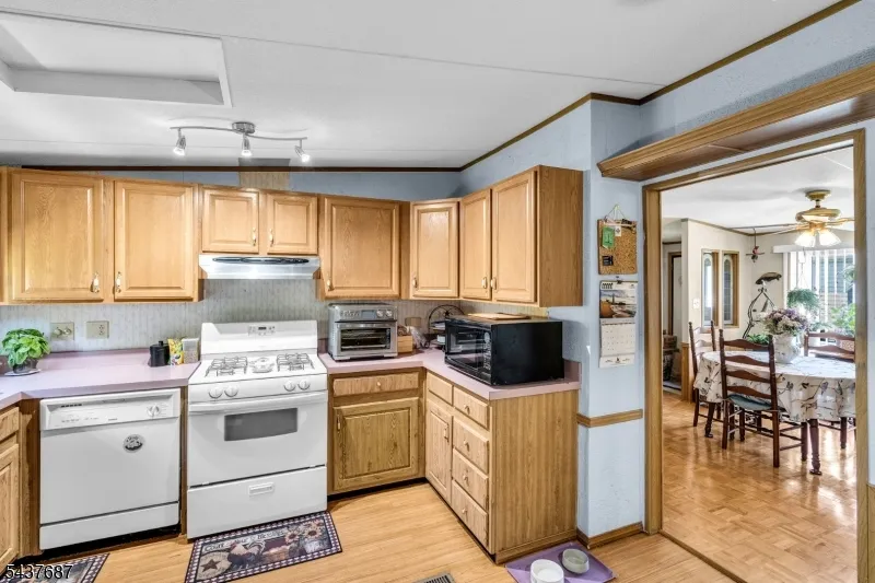 7 POST White, NJ 07823