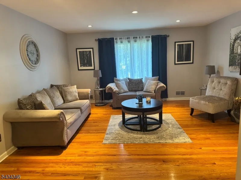 1578 Broad St Bloomfield, NJ 07003