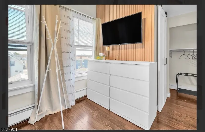 518 Miner Ter Linden City, NJ 07036