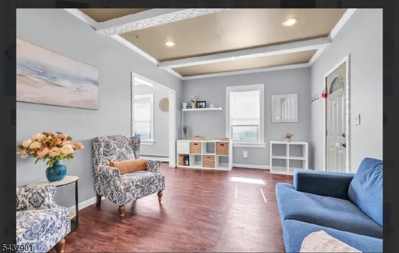 518 Miner Ter Linden City, NJ 07036
