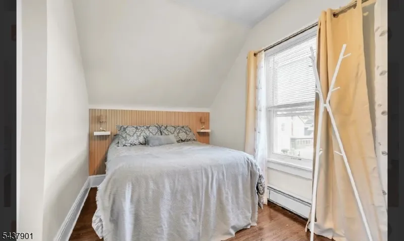 518 Miner Ter Linden City, NJ 07036